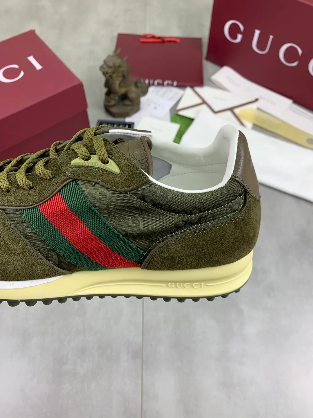 Men's shoes 💰P640 New Gucci Gucci Top version Latest catwalk style Re-Motion series Thick-soled casual sports shoes Original purchase and development ▪️Fabric: Original custom imported first-layer cowhide ▪️Sole: Original molded TPU material ▪️Sole thickness: 3.5CM ▪️Size: Men 39-45 Color: 8️⃣ colors available, boutique packaging